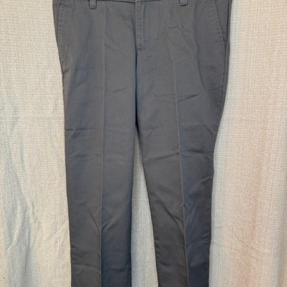 Land's End. New without tags. Girls Grey Pants Size 10+ w/ 23" inseam
